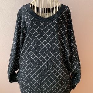 Diamond print Sweatshirt dress Tunic Double Faced B&W